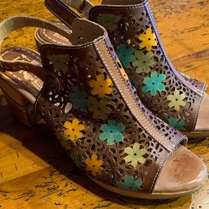 L’Artiste Summer heels